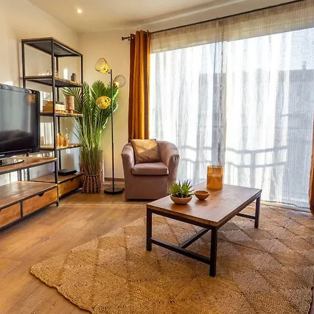Tres Jolie Au Pied Du Suquet Apartmán *