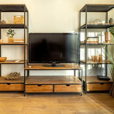 Tres Jolie Au Pied Du Suquet * Cannes