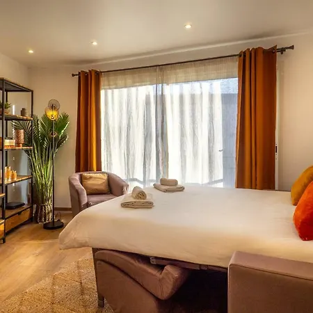 Tres Jolie Au Pied Du Suquet *